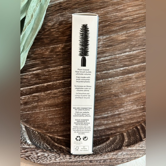 bareMinerals Maximum Black Mascara • Volumizing Mascara • Smokey eyes • New - Picture 4 of 5
